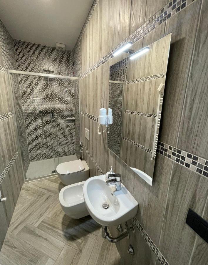 Holiday Rooms Rho Dış mekan fotoğraf